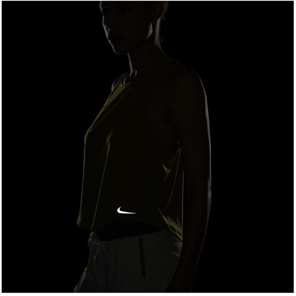 Nike Dri-FIT Run Division small